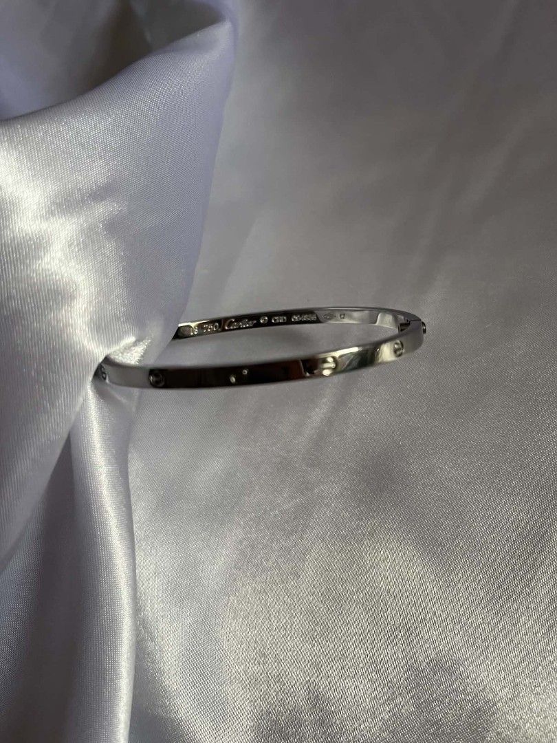 Cartier Bracelet (Category: Luxury Accessories) located in Quezon City. Submitted by pastforward00 (Listing ID 1452605151, Image 3). Description: .