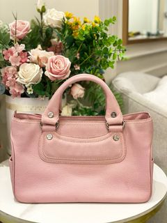 (Category: ) located in . Submitted by luxshare_preloved_ (Listing ID 1452634974, Image 1). Description: .