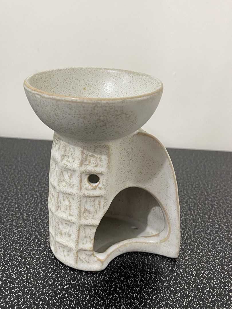 Ceramic Oil Burner for Essential Oils (Category: Home Fragrance) located in Manila. Submitted by dstrangerthings (Listing ID 1452519875, Image 1). Description: .