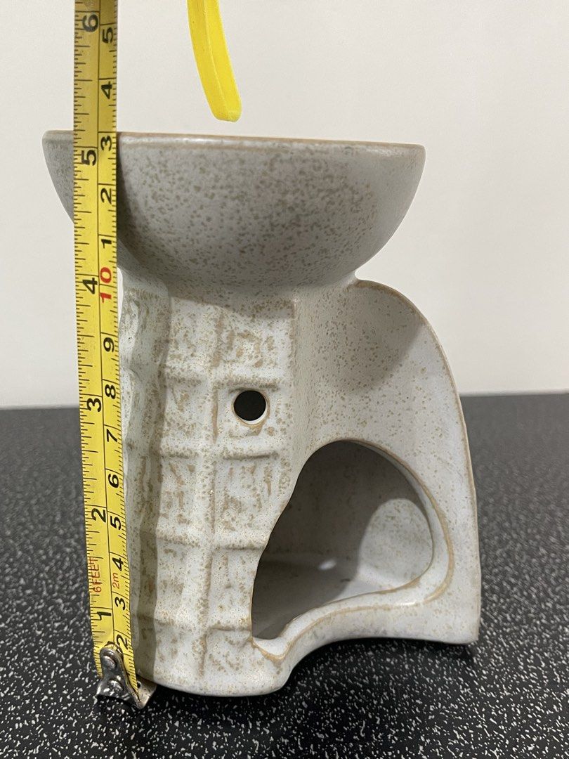 Ceramic Oil Burner for Essential Oils (Category: Home Fragrance) located in Manila. Submitted by dstrangerthings (Listing ID 1452519875, Image 2). Description: .