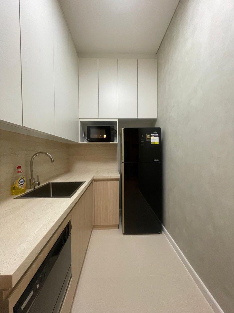 Cerca Viento Penthouse 2-Bedroom Unit (Category: Apartments & Condos) located in Makati City. Submitted by christinejorolan (Listing ID 1452614478, Image 3). Description: For Lease: 2-Bedroom with high ceiling, Brand new and fully furnished, penthouse Unit Move in ready P125,000/month At least 2 year contract For inquiries and viewing, contact: Christine Jorolan, REB 9697 09178320926.