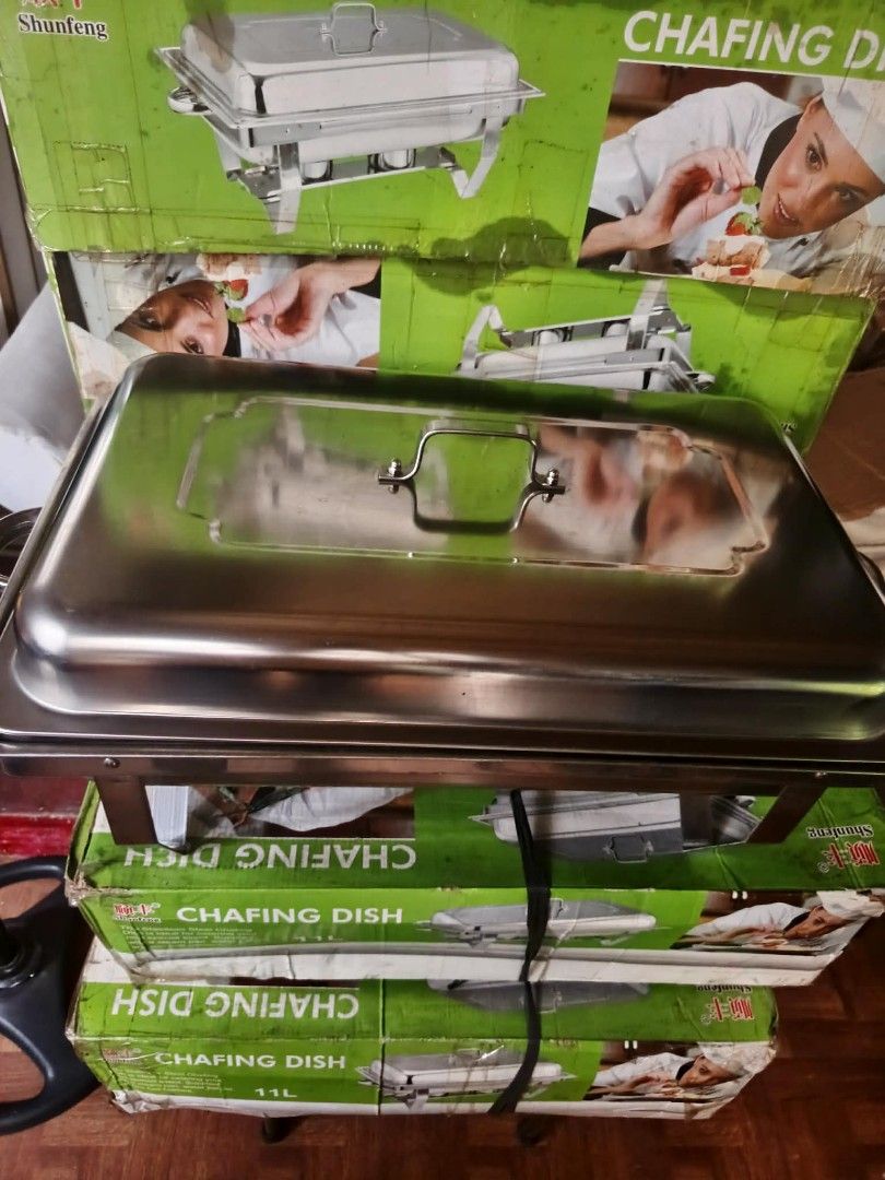 Chafing dish 11 L (Category: Other Kitchenware & Tableware) located in Muntinlupa City. Submitted by marim45981 (Listing ID 1452565469, Image 2). Description: - Chafing dish 11L - Stainless steel chafing dish is ideal for catering your next special event. - with steam pan - water pan lid - two fuel holder - 5 pcs available - 1200 each .