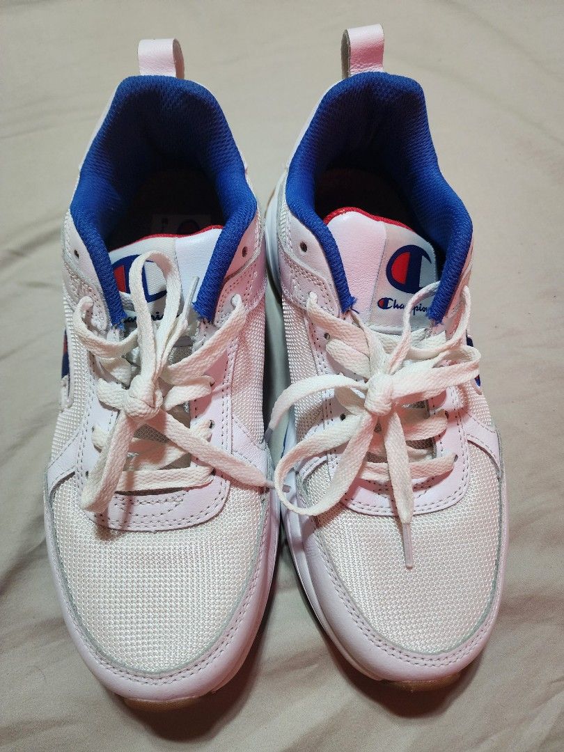 Champion 93Eighteen classic sneakers (Category: Sneakers) located in Antipolo. Submitted by eleinjoycesolis (Listing ID 1452676392, Image 1). Description: size 24.5 cm unisex.