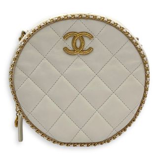 (Category: ) located in . Submitted by carousellluxury (Listing ID 1418057471, Image 1). Description: .