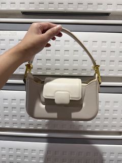 (Category: ) located in . Submitted by bln.preloved (Listing ID 1452610292, Image 1). Description: .