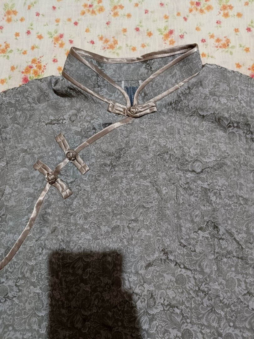 Chinese style y2k top (Category: Others Tops) located in Davao. Submitted by mln-boutique (Listing ID 1452664758, Image 3). Description: Size - small to medium good condition.