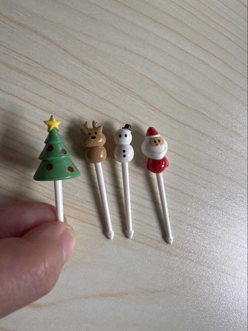 Christmas themed food picks (Category: Other Kitchenware & Tableware) located in Quezon City. Submitted by big_fat_momma (Listing ID 1393455110, Image 1). Description: 4 pcs set #bento tools.