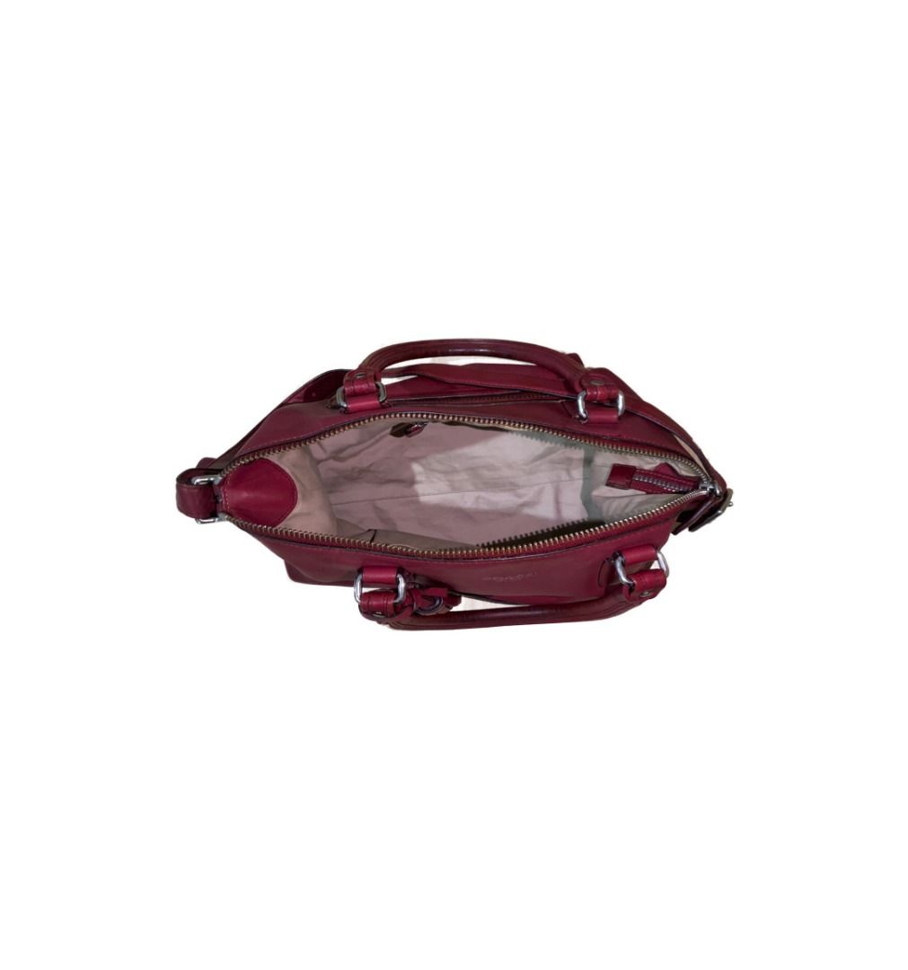 COACH LEGACY MOLLY IN MAROON (Category: Luxury Bags & Wallets) located in Caloocan City. Submitted by youngowl.0e0e7b (Listing ID 1452663088, Image 2). Description: no issue, well function zippers .