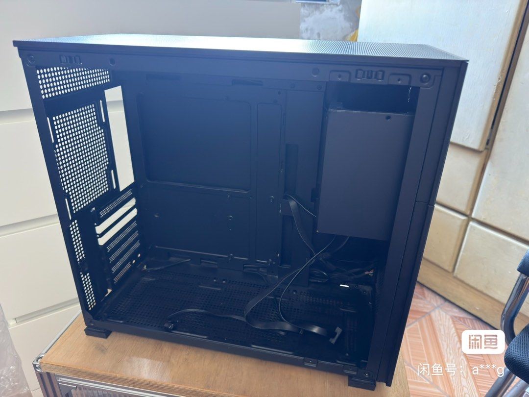 Computer casing D41 (Category: Desktops) located in Singapore. Submitted by hajimeevent (Listing ID 1452672988, Image 2). Description: .