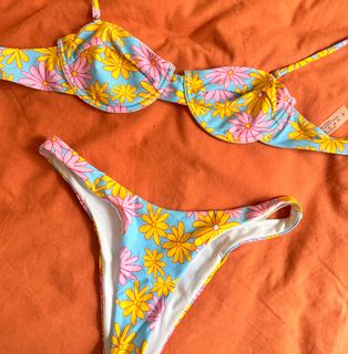 （分類：）位於 。 由 cicizxox 提交（商品編號 1452587136，圖片 1）。簡介： 。
