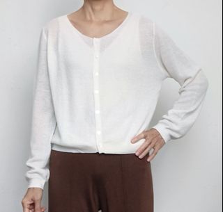 （分類：）位於 。 由 petit_luxury_closet 提交（商品編號 1452560754，圖片 1）。簡介： 。