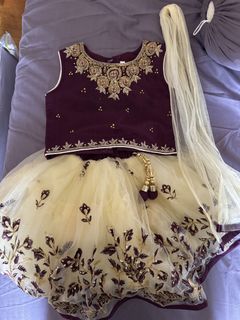 (Category: ) located in . Submitted by queenofthrift (Listing ID 1452586507, Image 1). Description: .