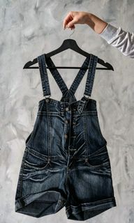 (Category: ) located in . Submitted by ZHOEYCLOTHING (Listing ID 1452695685, Image 1). Description: .