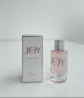(Category: ) located in . Submitted by perfumewholesale0806 (Listing ID 1452621122, Image 1). Description: .