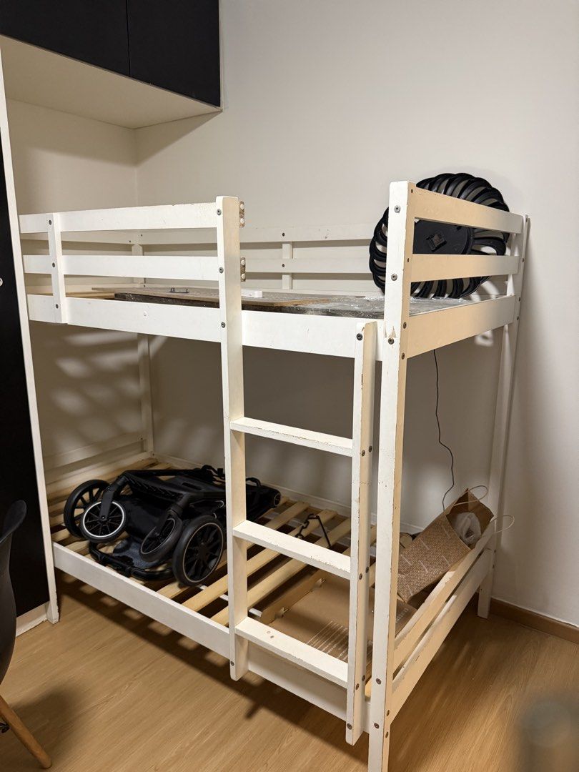 Double deck bed (Category: Bed Frames & Mattresses) located in Singapore. Submitted by rlee14 (Listing ID 1452619657, Image 1). Description: Double deck bed for sale. Bring your own tool to dismantle .