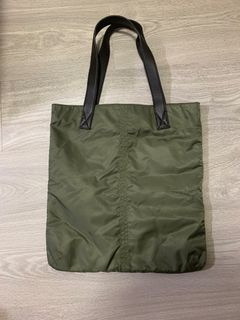 （分類：）位於 。 由 m3a2062021 提交（商品編號 1452634862，圖片 1）。簡介： 。