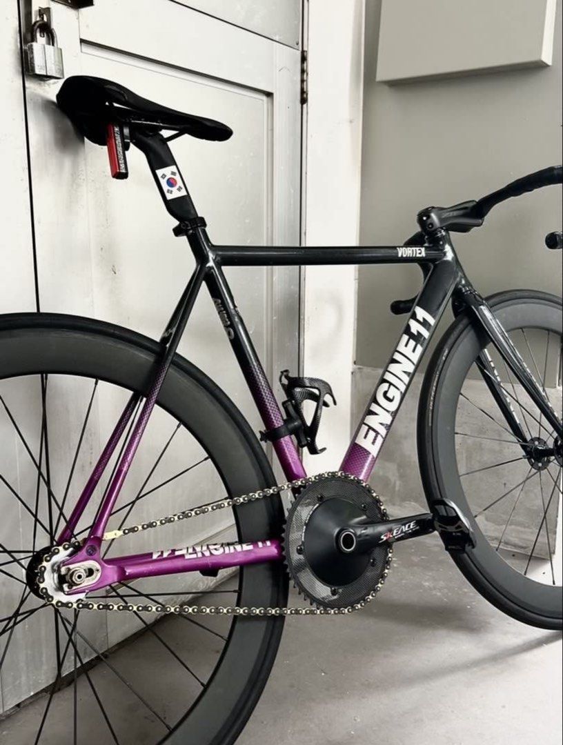 Engine 11 Vortex (Category: Bicycles) located in Singapore. Submitted by waynpayn (Listing ID 1452616692, Image 2). Description: wts fb only auth zipp 120mm topcap included oem sipp 40cm bar wrapped 50t skeace btw izumi chain 60mm nova conti ultrasport 16t spd cleat pedals everyth sell except nebula.
