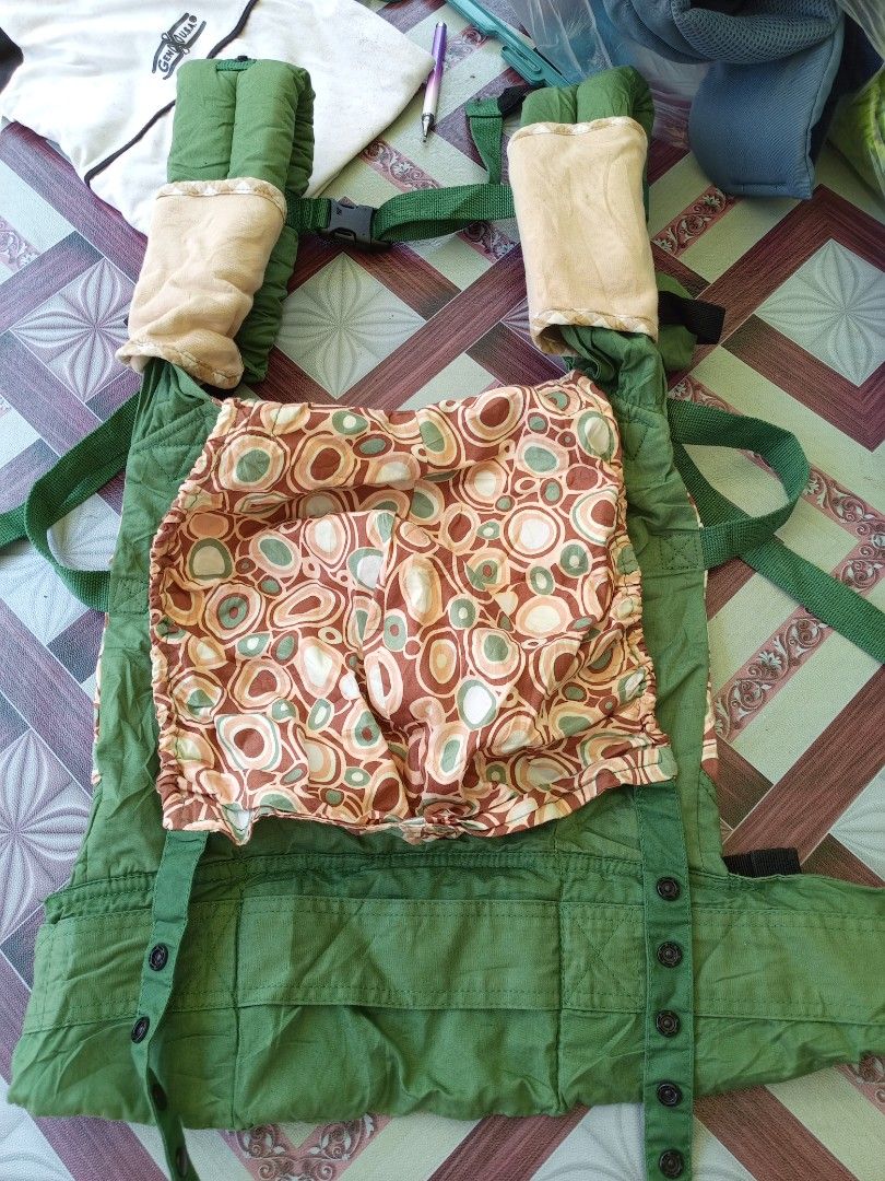Ergobaby Carrier River Rock Green (Category: Carriers & Slings) located in Polomolok. Submitted by delosreyesshyn81134 (Listing ID 1452531700, Image 2). Description: Good As New Ergobaby Carrier River Rock Green.