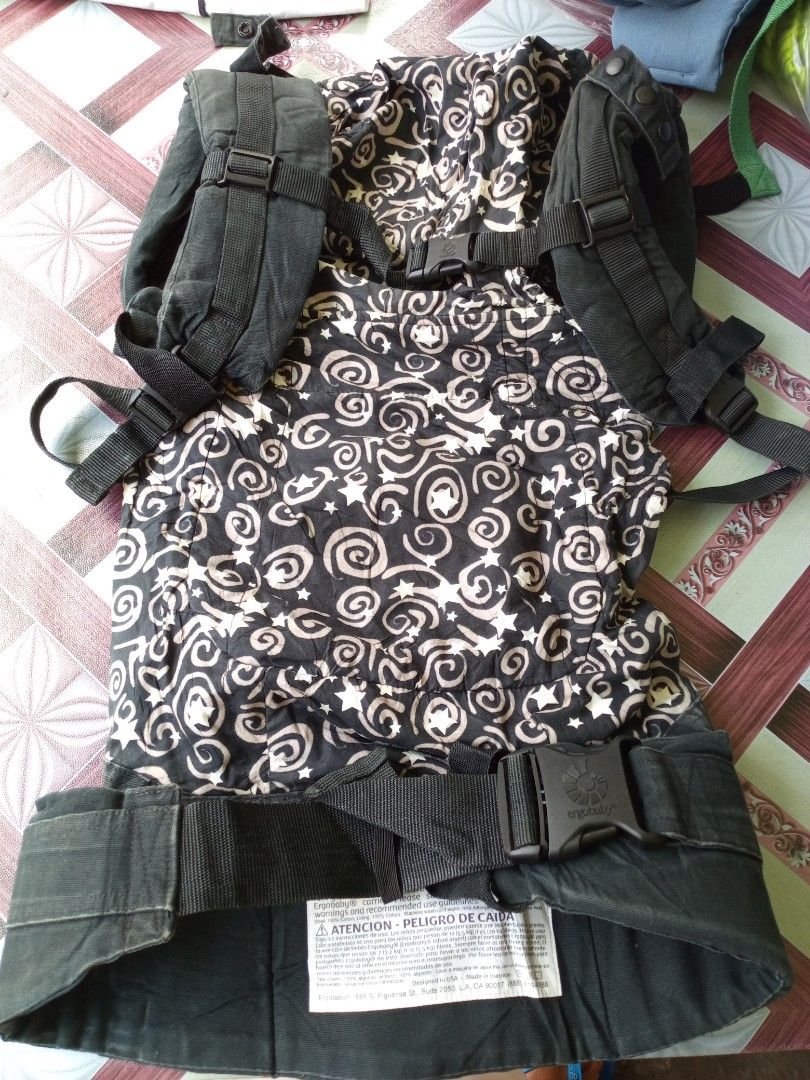 Ergobaby Original Galaxy Black (Category: Carriers & Slings) located in Polomolok. Submitted by delosreyesshyn81134 (Listing ID 1452535496, Image 3). Description: Ergobaby Original Carrier Galaxy Black Night Sky Print.