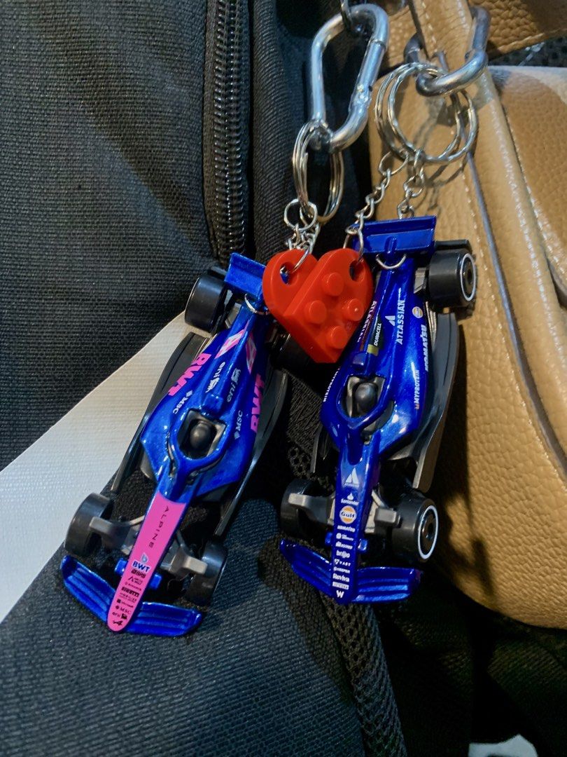 F1 Hot Wheels Couple Key Chain (Category: Vehicle & Diecast Models) located in Manila. Submitted by thriftomnl (Listing ID 1452630224, Image 2). Description: F1 Hot Wheels Couple Key chain ₱430 INCLUSION: - Atlassian Williams and BWT Alpine (hot wheels) - Lego hearts (available in red and black) - Carabiner - sticker freebies - pouch (packaging) * 1 F1 keychain only (w/o hearts): ₱199 📍Muntinlupa City 🚚 ships nationwide (via j&t or lalamove).