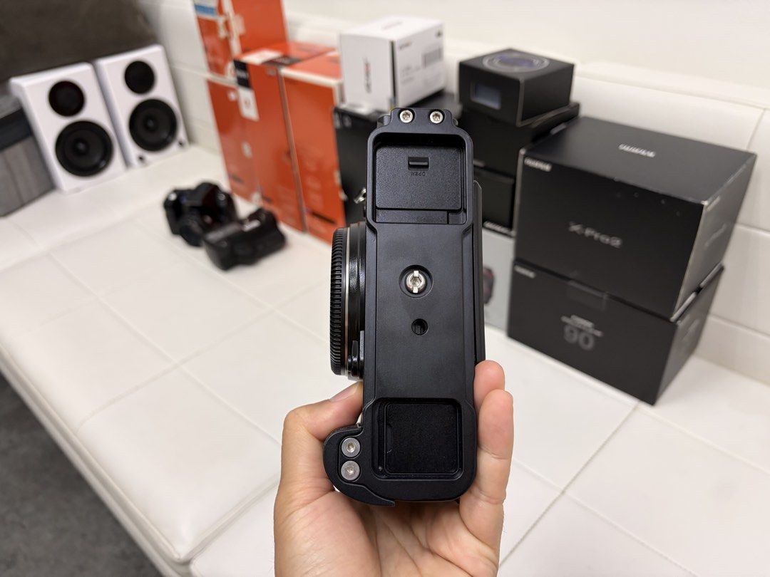 Fujifilm GFX 50R Medium Format Camera Body (Category: Cameras) located in Subic. Submitted by rokkorman (Listing ID 1452611181, Image 3). Description: - Fujifilm GFX 50R Medium Format Camera Body - Color: Black - Includes Grip Attachment - Comes with Original Boxes and Packaging - Ready for your next professional shoot! - no box - includes 1 battery and charger Pickup from subic bay or lalamove.