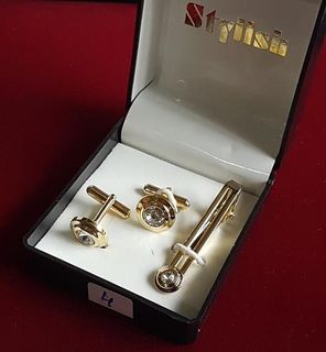 (Category: ) located in . Submitted by sarksales (Listing ID 1452642140, Image 1). Description: .