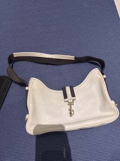 （分類：）位於 。 由 loved_goodz 提交（商品編號 1452651150，圖片 1）。簡介： 。