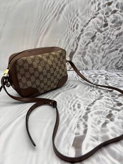 (Category: ) located in . Submitted by redrabbitluxury (Listing ID 1452617106, Image 1). Description: .