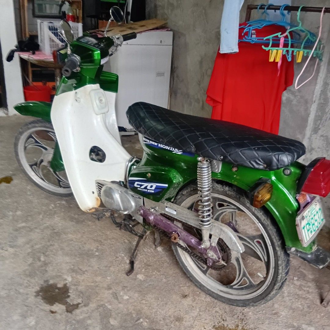 Honda c70 (Category: Motorbikes for Sale) located in Manila. Submitted by sarahlopez8117 (Listing ID 1452570931, Image 3). Description: Honda c70 (runing) Almost done restoration kayo na mag tuloy All stock complete parts gana ilaw busina pati fuel gage.