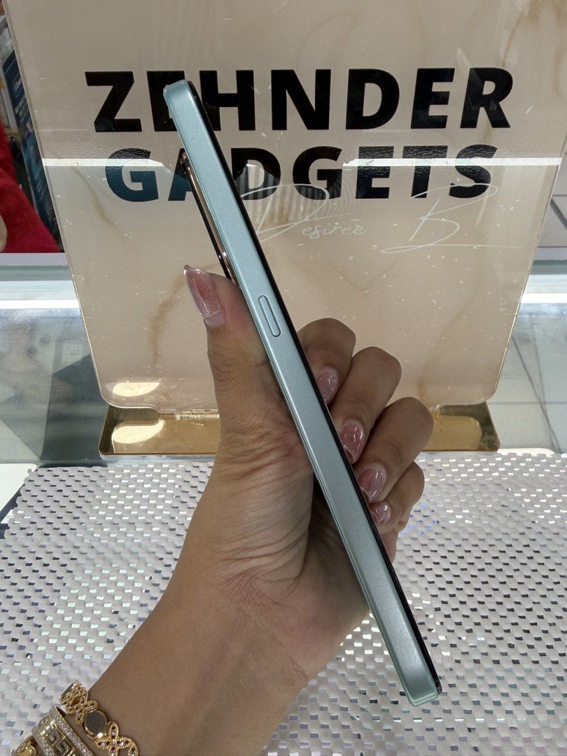 HONOR X7D 8/512GB OPENLINE (SLIGHTLY USED) (Category: Huawei) located in San Juan City. Submitted by desireebayal96 (Listing ID 1452572217, Image 2). Description: HONOR X7D * 8|512GB * DUAL SIM * OPENLINE * SNAPDRAGON 6s GEN 3 * 50MP * 5000mAh * 98% SMOOTH * NO ISSUE * NO HISTORY OF REPAIR * UNIT ONLY OPEN FOR COD SAME DAY DELIVERY PLUS SHIPPING FEE MESSAGE ME DIRECTLY FOR MORE INFO Store located 📍 2nd floor Vmall Greenhills Shopping Center Than