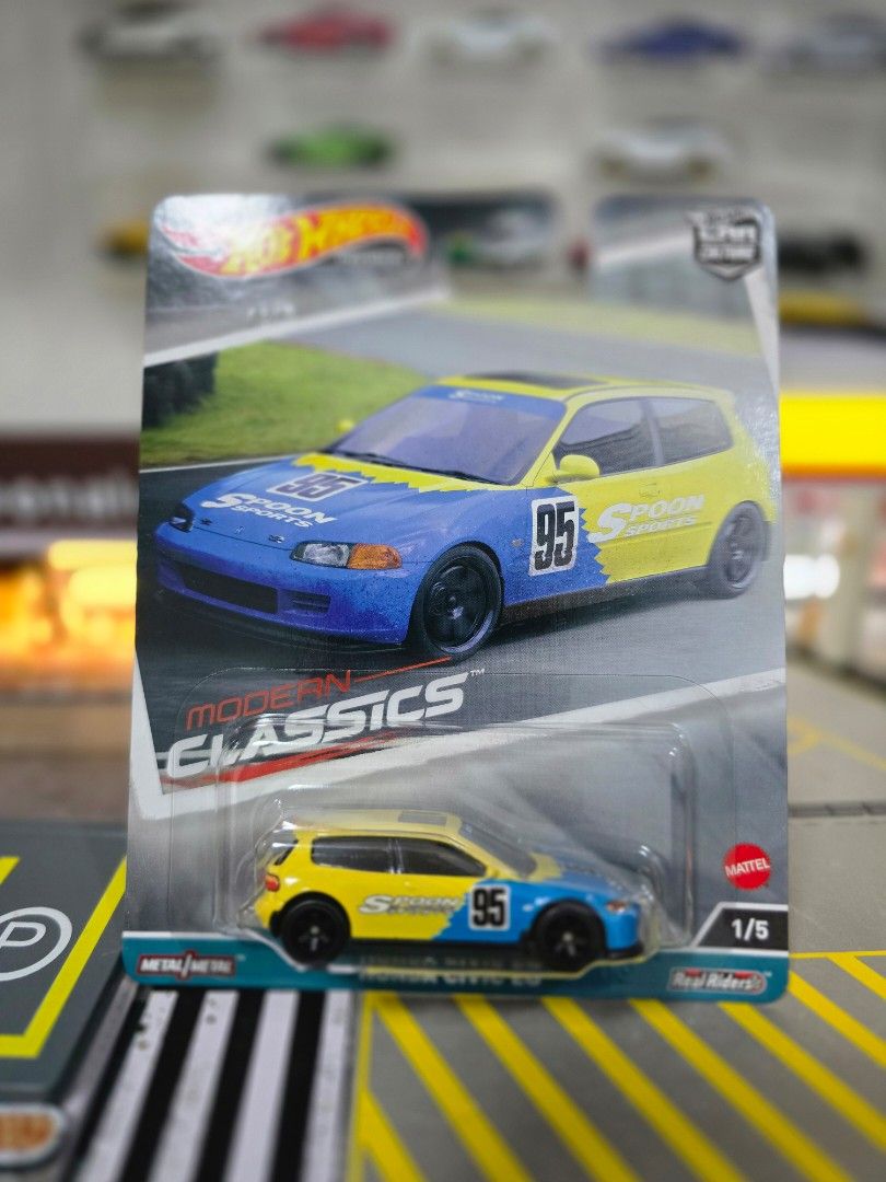 Hotwheels Premium Honda Civic EG Spoon (Category: Vehicle & Diecast Models) located in Quezon City. Submitted by jazz1718 (Listing ID 1452600906, Image 1). Description: - Hot Wheels Modern Classics Honda Civic EG Spoon - Part of the 1/5 series - Features the number 95 - Die-cast metal body - Real Riders wheels - Excellent addition to any collection.