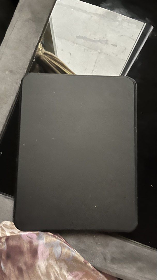 ipad case (Category: Cases & Covers) located in Baling. Submitted by rabiatulzhohir (Listing ID 1452585569, Image 1). Description: condition 10/10 ipad 10 gen pos sm rm8.