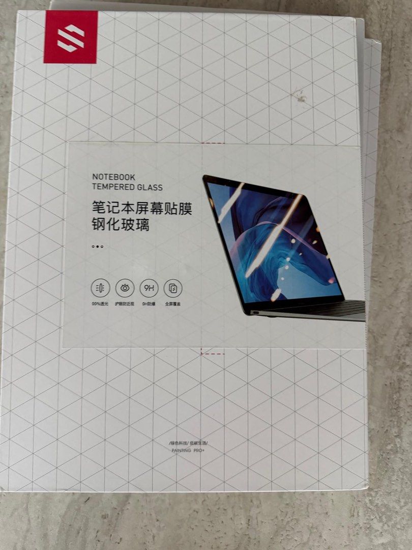 iPad screen protector (Category: Laptops & Notebooks) located in Singapore. Submitted by mattselling_81445452 (Listing ID 1452673140, Image 1). Description: .
