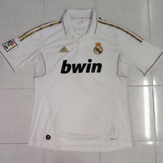 (Category: ) located in . Submitted by MSZ_Football_kits_Store (Listing ID 1452629254, Image 1). Description: .