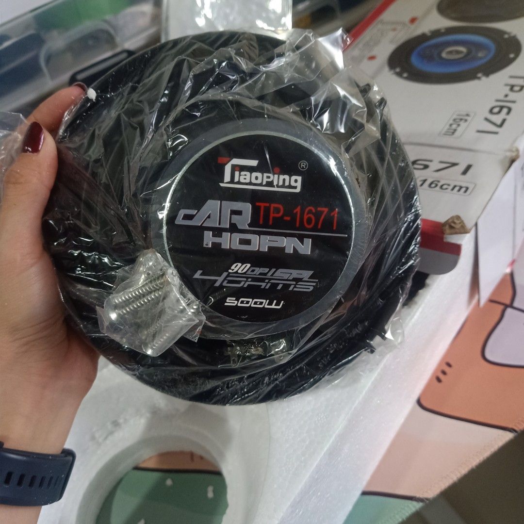 Jiaoping TP-1671 Car Horn Speaker 16cm (Category: Soundbars, Speakers & Amplifiers) located in Malolos. Submitted by adorajngs (Listing ID 1452568872, Image 1). Description: - Jiaoping TP-1671 Car Horn Speaker - Size: 16cm - Max Power: 500W (40W Nominal) - Frequency Response: 60Hz - 20,000Hz - Features: Composite cone and dome tweeter - Includes: Mounting screws - Origin: Made in China.