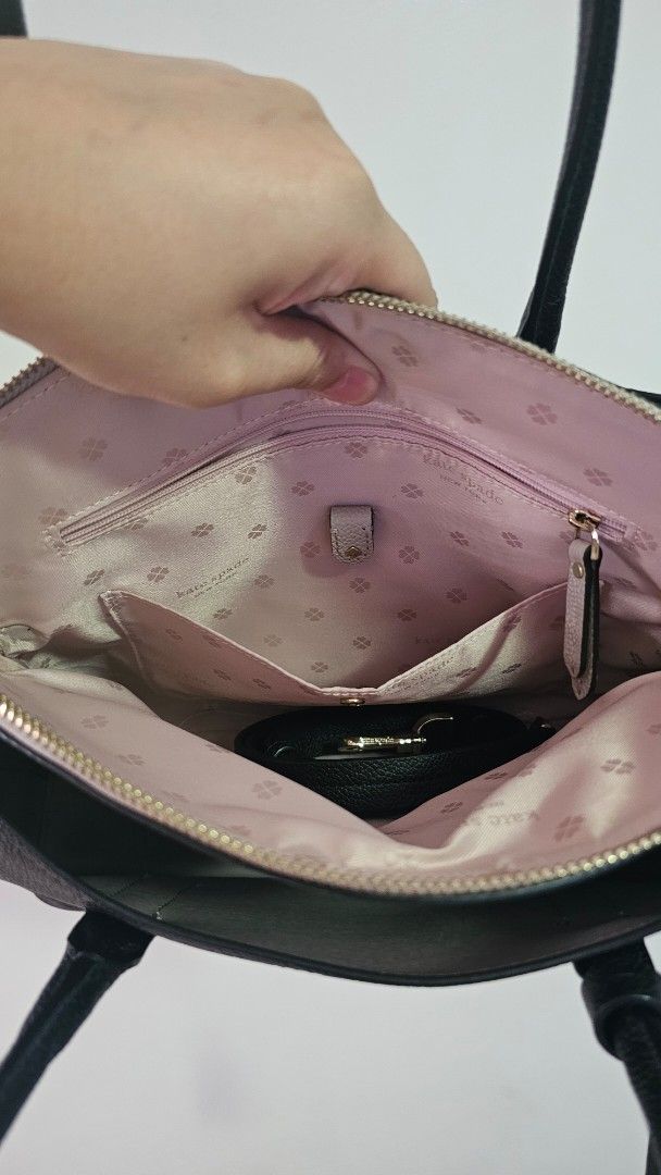 Kate Spade Margaux tote in Black (Category: Luxury Bags & Wallets) located in Quezon City. Submitted by prettyluvbags (Listing ID 1452629046, Image 3). Description: Kate Spade Margaux tote black size: large (tablet gadget will fit) condition:9/10 like new no stains inside exterior & interior clean no dustbag CLEARANCE SALE @ 4000+sf (lowered from 5000) no to low ballers.