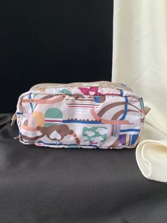 (Category: ) located in . Submitted by dillythriftstore (Listing ID 1452589244, Image 1). Description: .