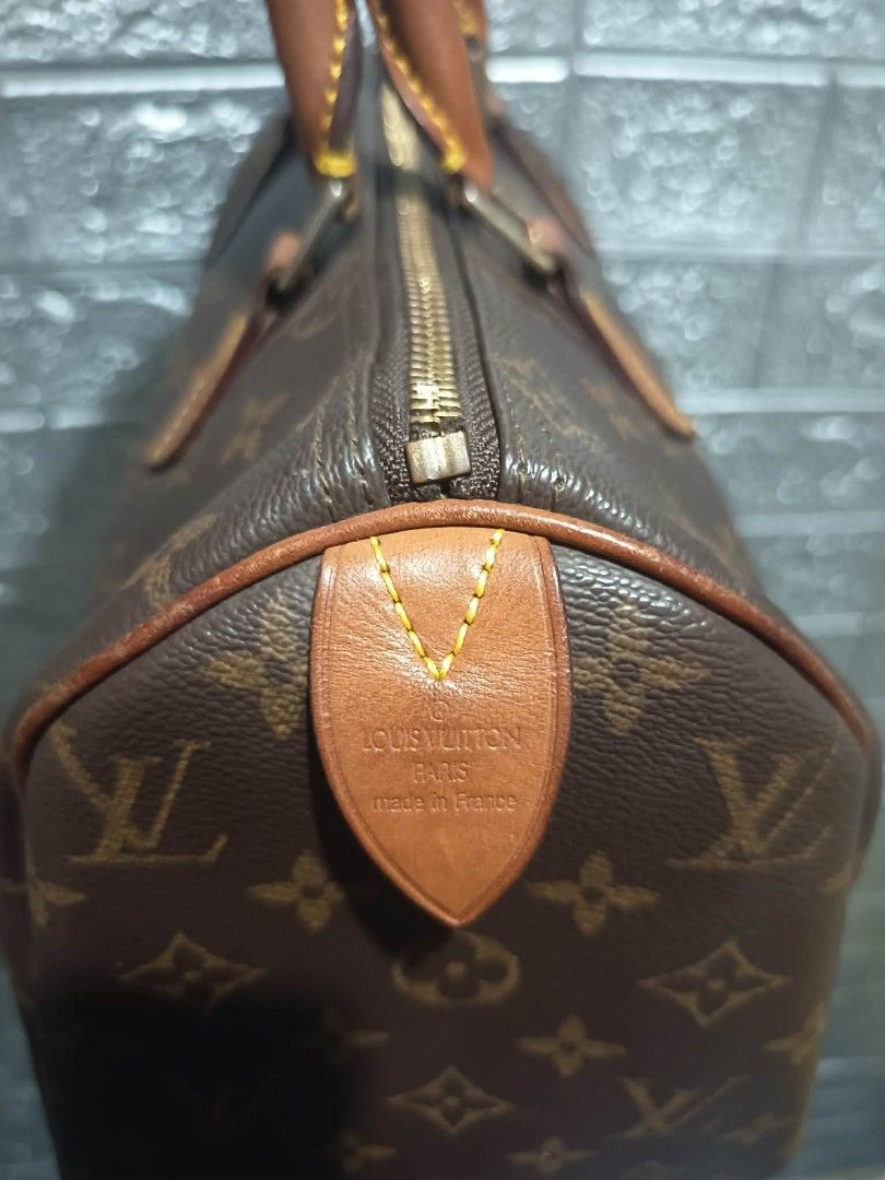 Louis vuitton vintage speedy 35 (Category: Luxury Bags & Wallets) located in Bulacan. Submitted by wendyluxury (Listing ID 1448610825, Image 2). Description: Louis Vuitton vintage speedy 35 good condition negotiable.