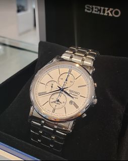 (Category: ) located in . Submitted by notorious_watches (Listing ID 1452526049, Image 1). Description: .