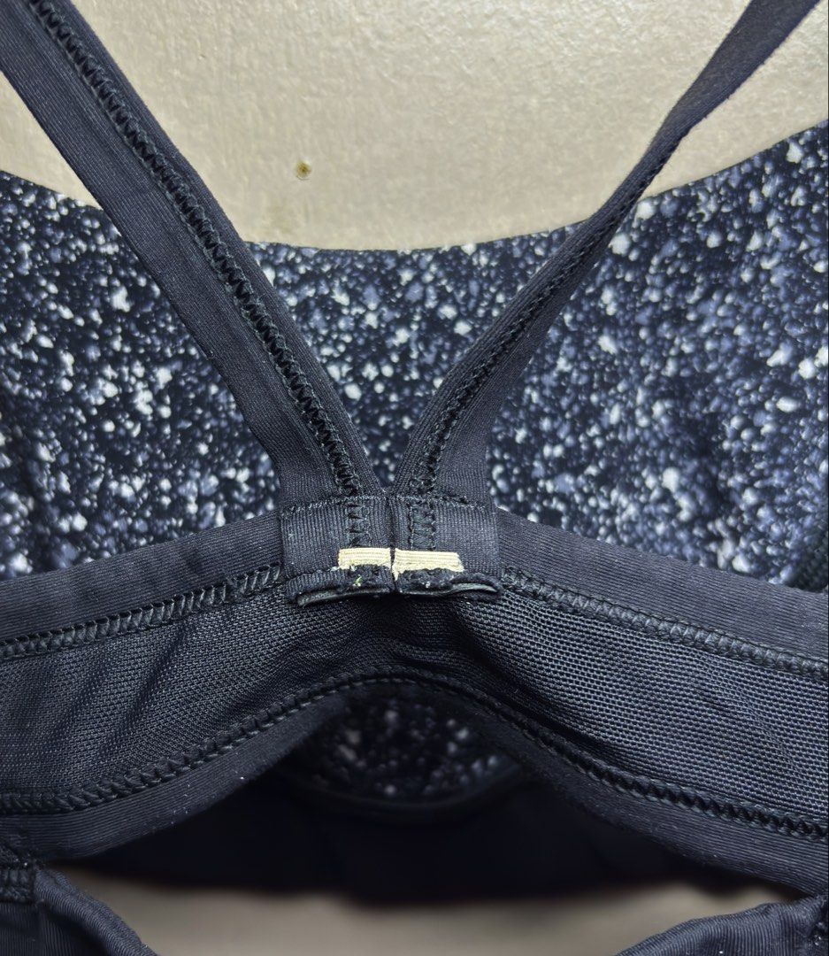 Lululemon (Category: Others Tops) located in Dumaguete. Submitted by delfinds (Listing ID 1452612052, Image 3). Description: LULULEMON Rise and Run sports bra Dot 4 As new condition No issue 9.8/10 colonrste 650 free shipping 💸 Loc: Dumaguete City, Negros Oriental 📩📩📩 .
