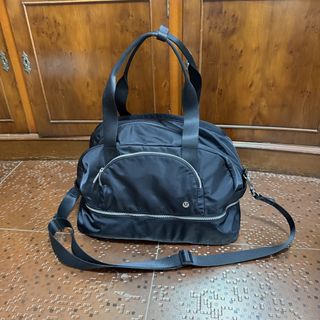 (Category: ) located in . Submitted by lululemonisbetterthanalo (Listing ID 1452552508, Image 1). Description: .