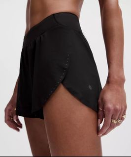 (Category: ) located in . Submitted by closetmaxxing (Listing ID 1452644074, Image 1). Description: .