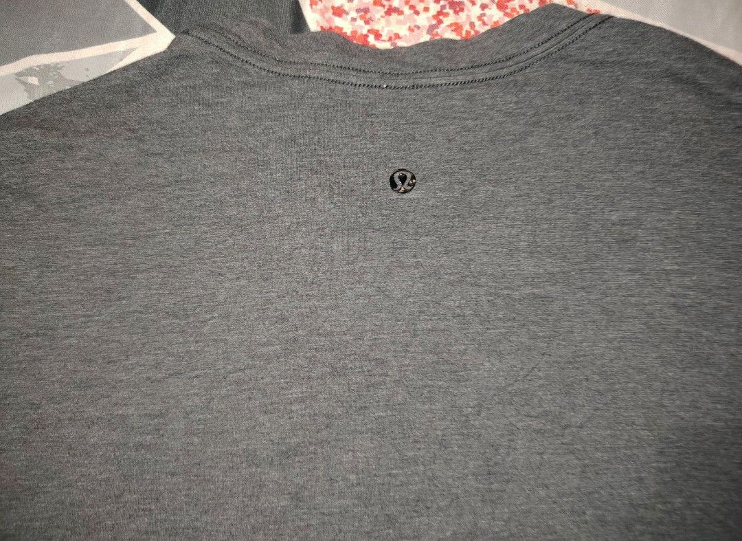 Lululemon Mens Long Sleeve Gray (Category: Activewear) located in San Fernando. Submitted by vincentgomez (Listing ID 1452634931, Image 1). Description: Lululemon Mens Long Sleeve Gray -Dimension 19x27 -Excellent Condition -No Flaws La Union📍 DM FOR MORE INFO IF INTERESTED‼️.