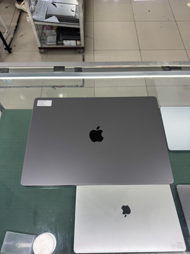 Macbook Pro M2 16-inch,2023 512/16 (Category: Laptops & Notebooks) located in Manila. Submitted by oddlion-e6f6 (Listing ID 1452569434, Image 2). Description: Sold Out❗️❗️❗️ Apple Laptop Macbook Pro M2 16-inch, 2023 Processor: M2 Pro Storage: 512GB SSD Memory: 16GB RAM mac OS: macOS Tahoe Version 26.3 Cycle Count: 225 Baterry Health: 83% Baterry Condition: Normal Color: Space Gray included: Unit, Original Charger, Pouch all Tested 100%✅ ✅ LCD ✅Ba