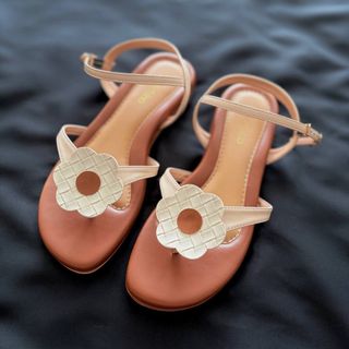 (Category: ) located in . Submitted by shoppwithdee (Listing ID 1452574684, Image 1). Description: .