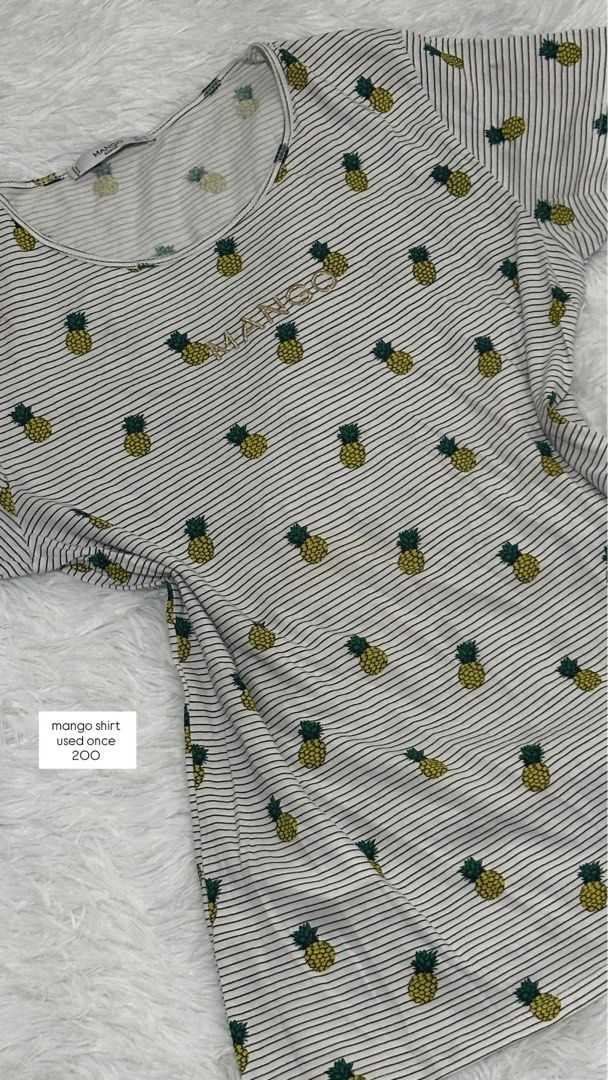 Mango shirt (Category: Longsleeves) located in Rosario. Submitted by itsingrid (Listing ID 1452612324, Image 1). Description: - used once - fits m-l.