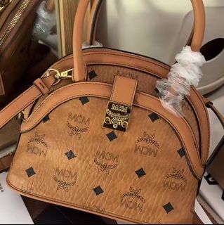 (Category: ) located in . Submitted by fancycollzstore (Listing ID 1452668724, Image 1). Description: .