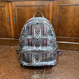 (Category: ) located in . Submitted by lululemonisbetterthanalo (Listing ID 1452551721, Image 1). Description: .