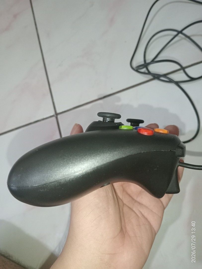 Xbox 360 Style Wired Controller USB Black (Category: Controllers) located in Antipolo. Submitted by m61a1_vulcan (Listing ID 1452571066, Image 3). Description: CASH AND GCASH ACCEPTED -Black (3RD PARTY REPLICA) -Built-in USB cable approx. 6 ft. (1.8m) -Stick drift in both sticks plus some unresponsive buttons -Serves great for parts or a repair project.
