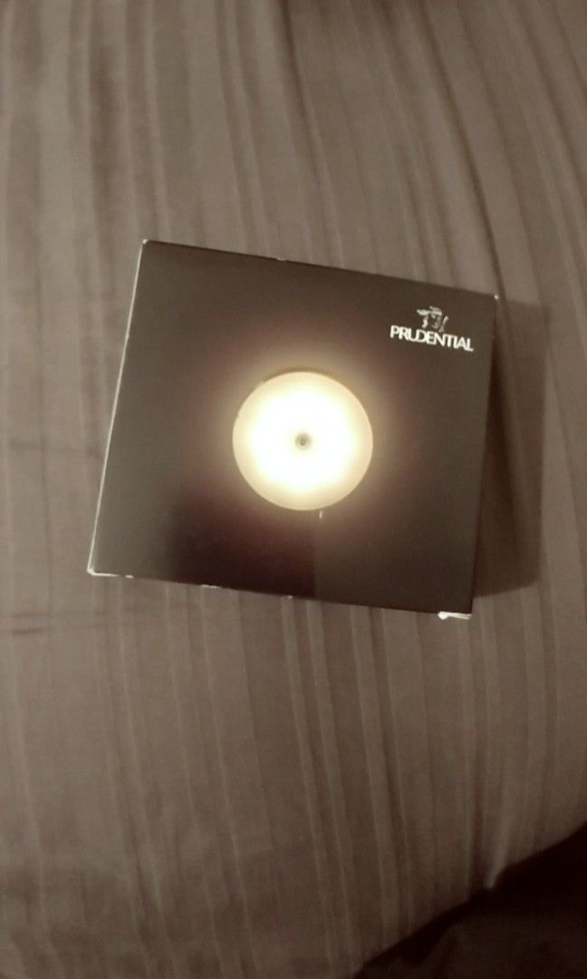 Motion sensor light (Category: Lighting) located in Singapore. Submitted by zac_efron (Listing ID 1452659487, Image 1). Description: corp gift location 521898.